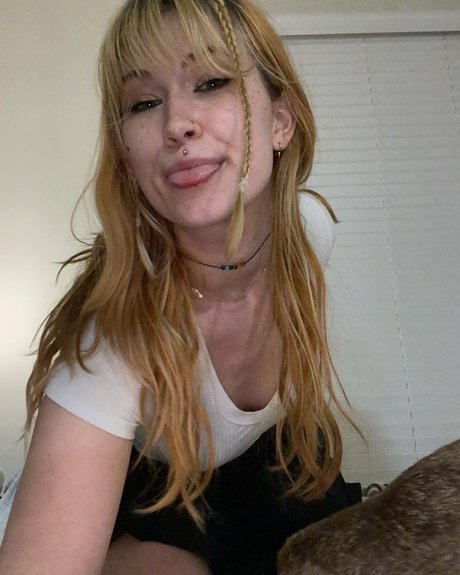 Alle Mae naked star photos