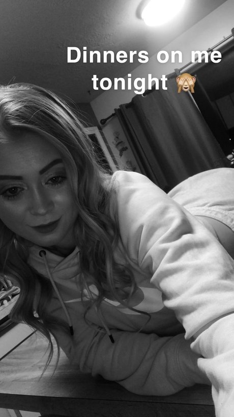 Paris blonde naked actress pics