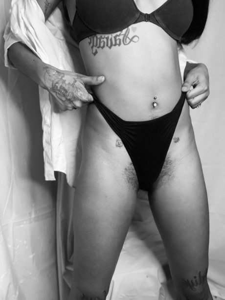 X P adult actress picture