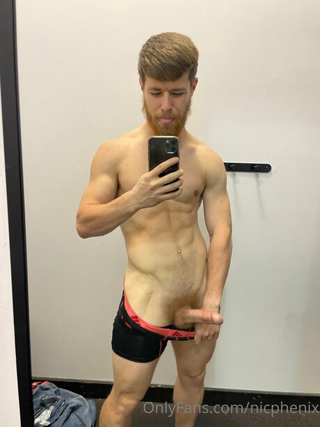 Nic Phenix pretty model pic