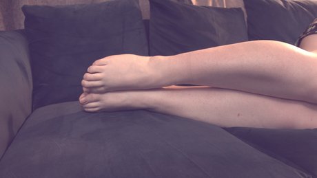 Cinderbella sexy model pic