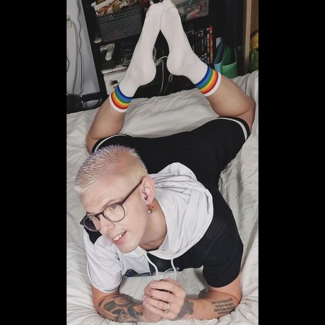 Noah Carter nude star pic