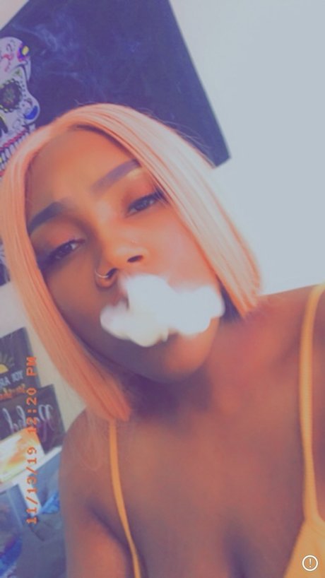 Mzqueendiamondz model adult archive