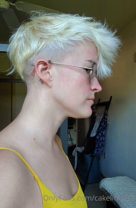 Cakelin Fable nude actress image