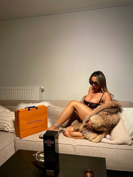 Ailyn Osorio pornstar adult pic