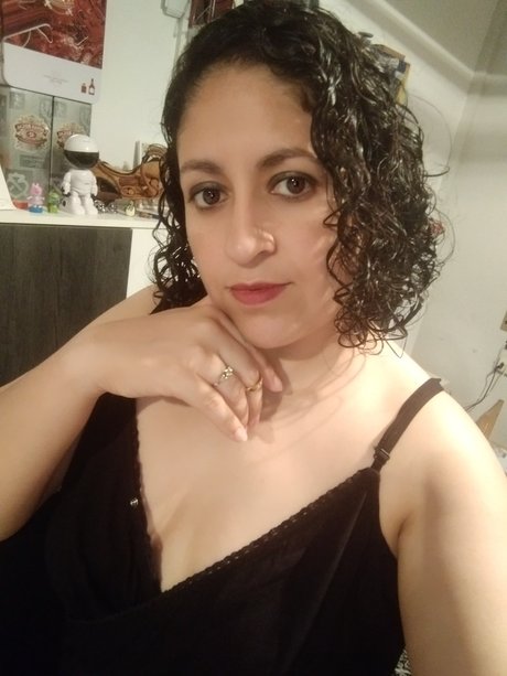 Amaia nude model pics