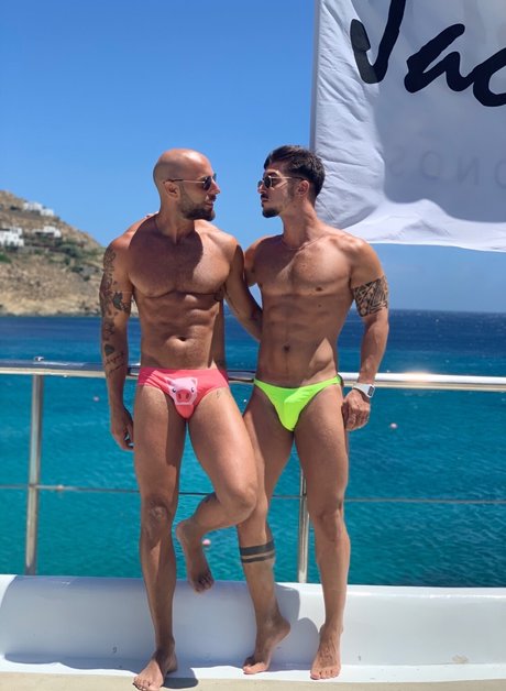 Alxcont3_ sexy star pics