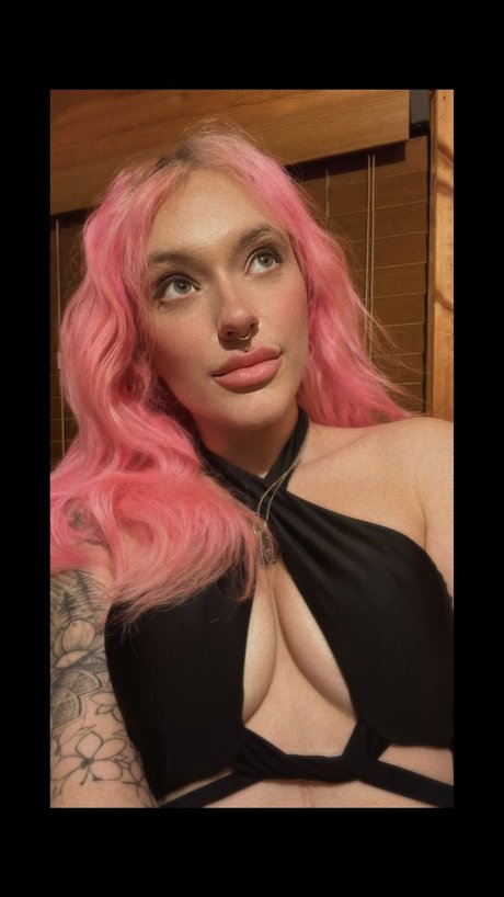 Nivy_ pornographic model images