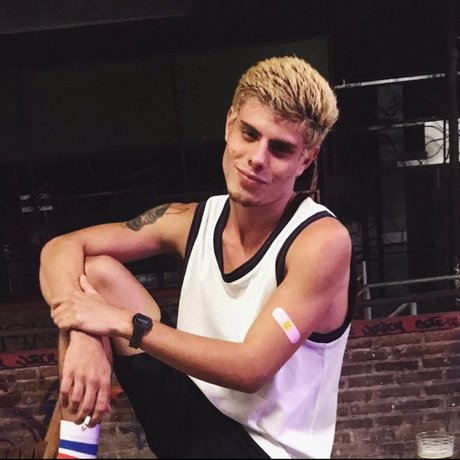 Niko 22 model hot picture