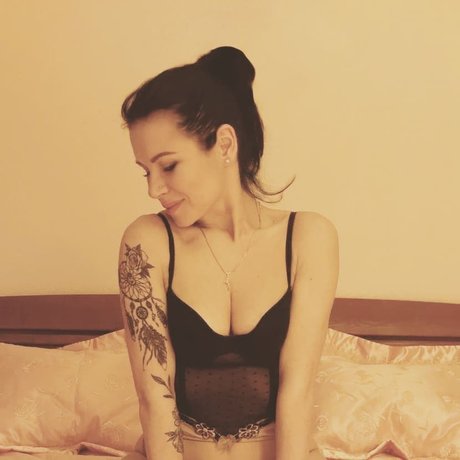 Nadia Pheromon star hd picture