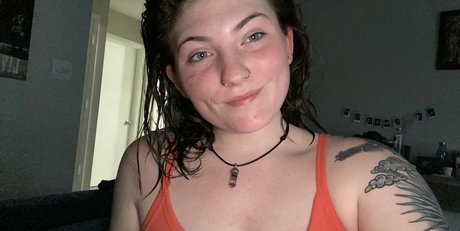 tattooed shemale onlyfans hd pic