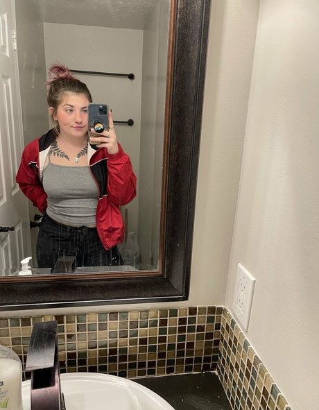 blonde babe onlyfans free naked image