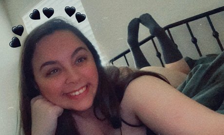 dezzydoefree model picture