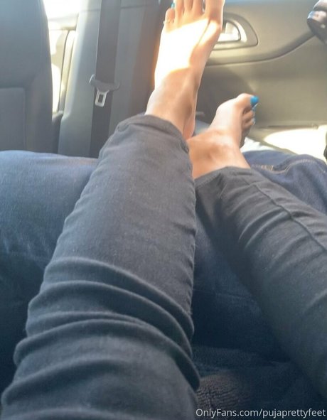 pujaprettyfeet naked actress photos