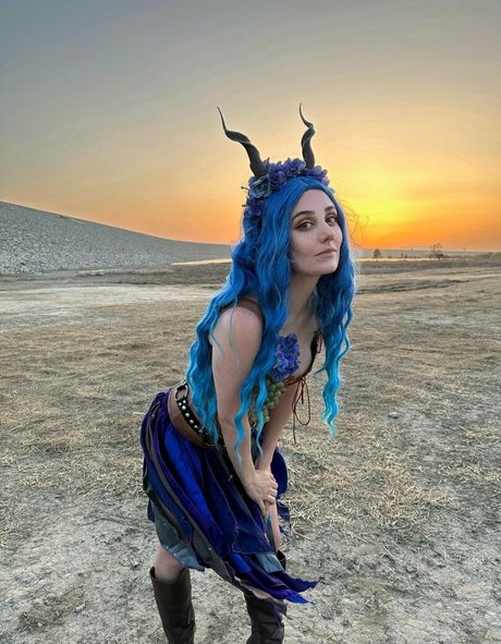 ofudgebunni pornstar naked photo