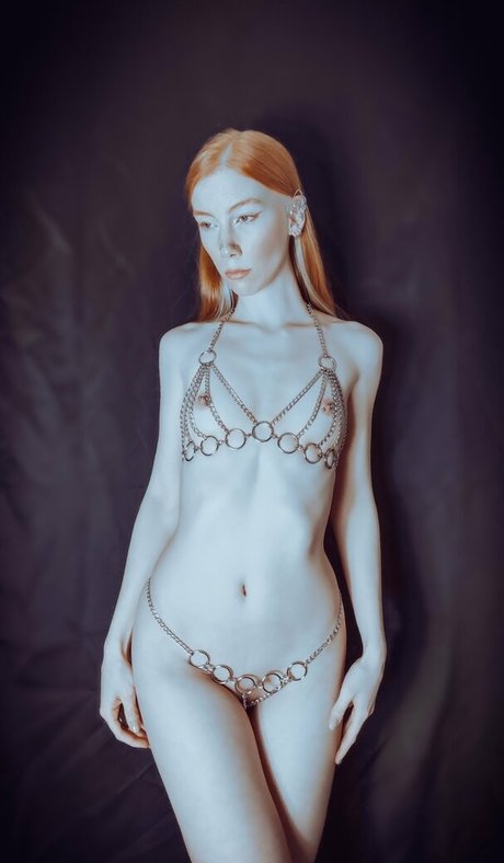 Nicia Unlovelier sexy star pic