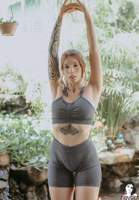 hopefulsuicidegirls nude model pictures