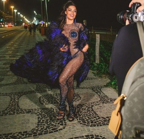 Aline Riscado star free pictures