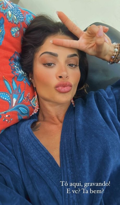 Aline Riscado star art picture