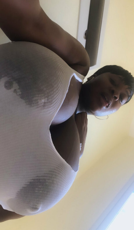 queendiamond model art archive