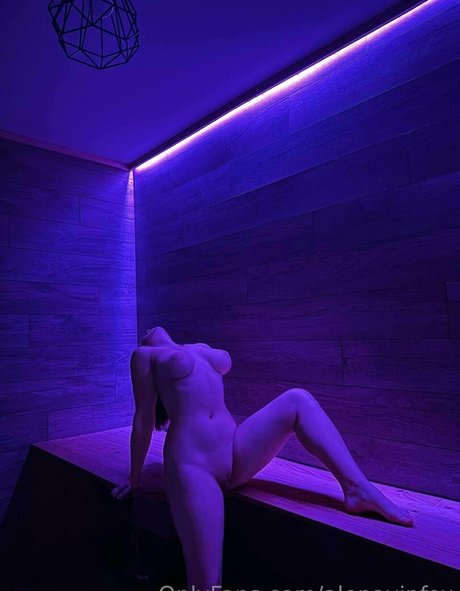 alenavipfox model hot galleries