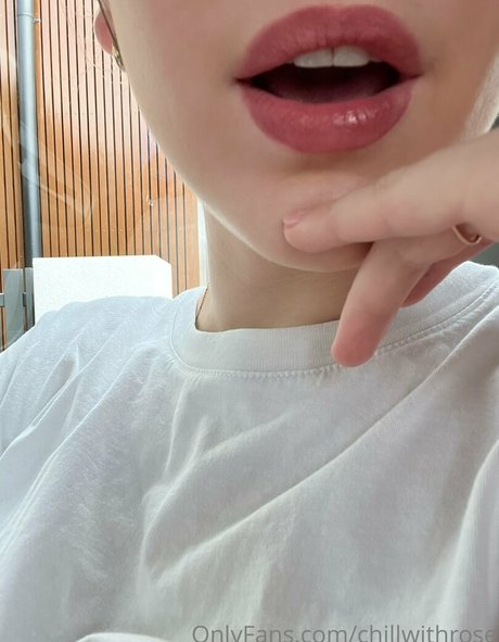 chillwithrose model perfect photos