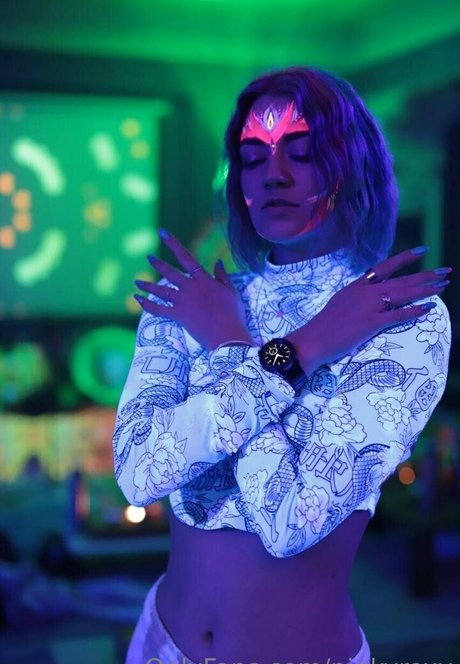 pinkyroxy star hot pics