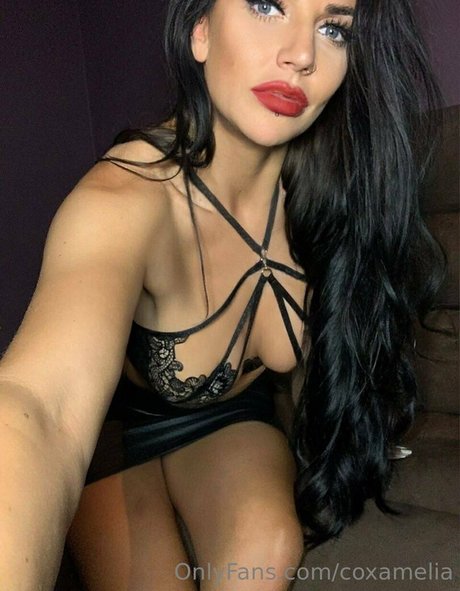 coxamelia star naked gallery