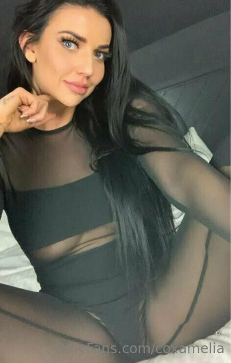 coxamelia model naked pic