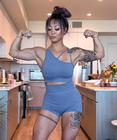 Cynthia Leu star beautiful pics