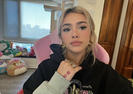 Demisux high quality model galleries