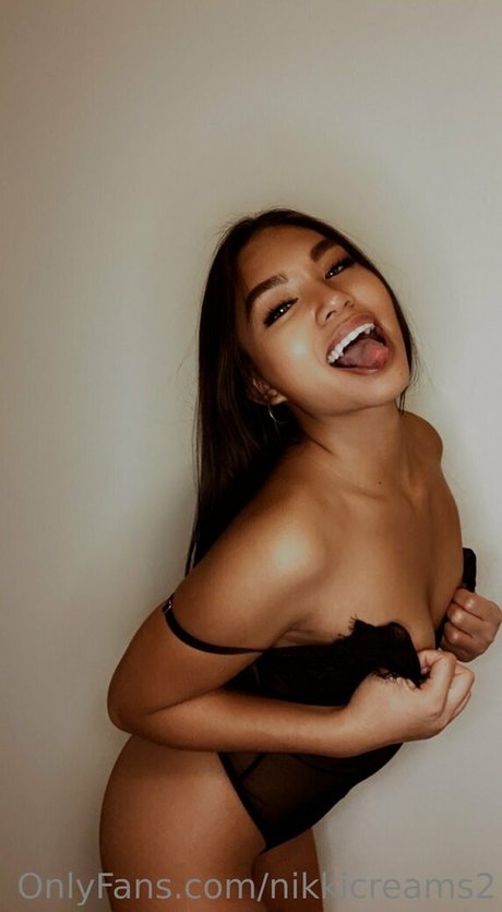 nikkicreams2 xxx model img