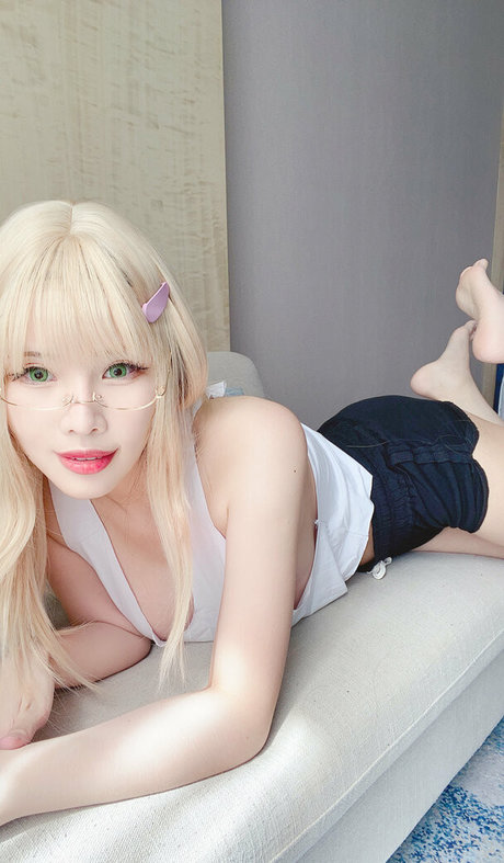 kayahuang exclusive model pics