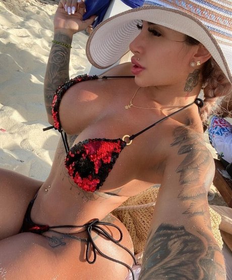 black onlyfans adult pictures