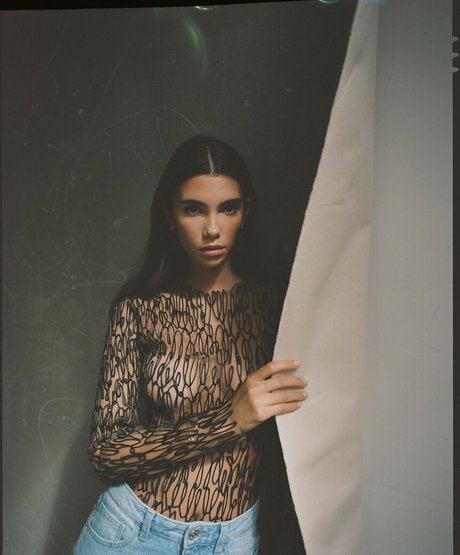 Cindy Mello pornstar sex photos