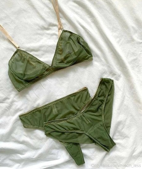 moon less high quality pornstar images