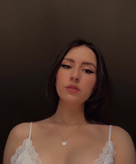 Marianna Tondolo hot actress img