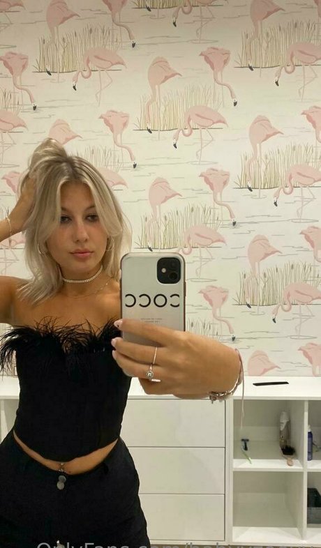 babyyzoeyy erotic actress photos