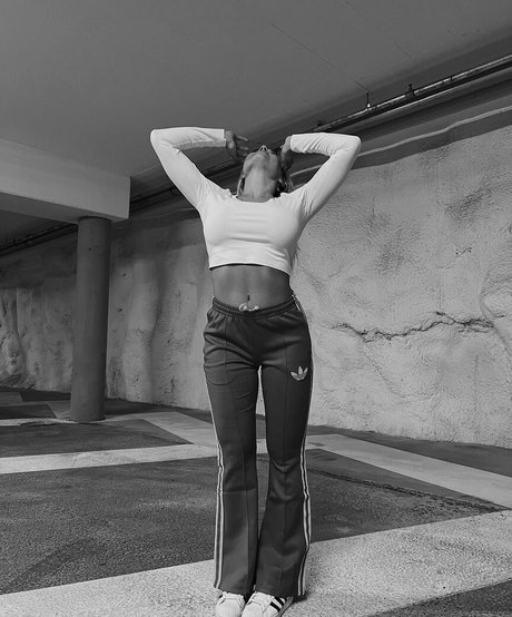 mother daughter onlyfans pretty pic