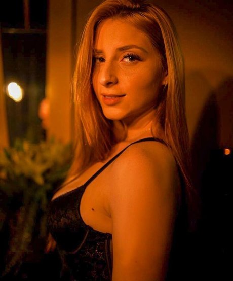 giant tits onlyfans erotic gallery