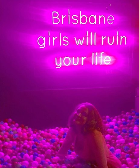 DakotaDoll hd actress gallery