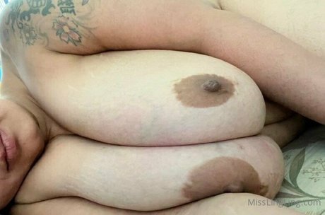 linglingbbw model exclusive pic