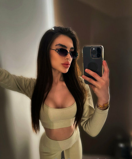 betsy mew xxx actress images