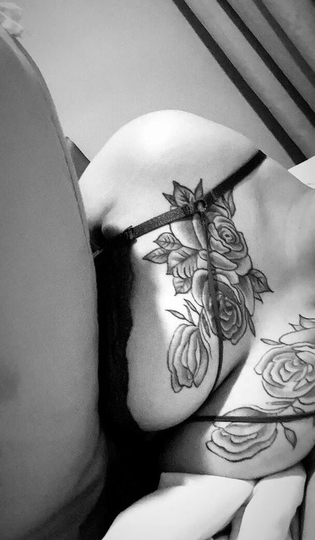 Girl Evelyn star art pictures