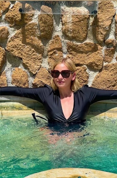 Sarah Michelle Gellar naked actress gallery