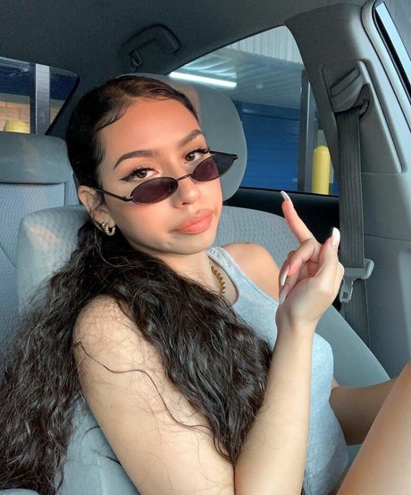 Melissa Estrella star pornographic pic