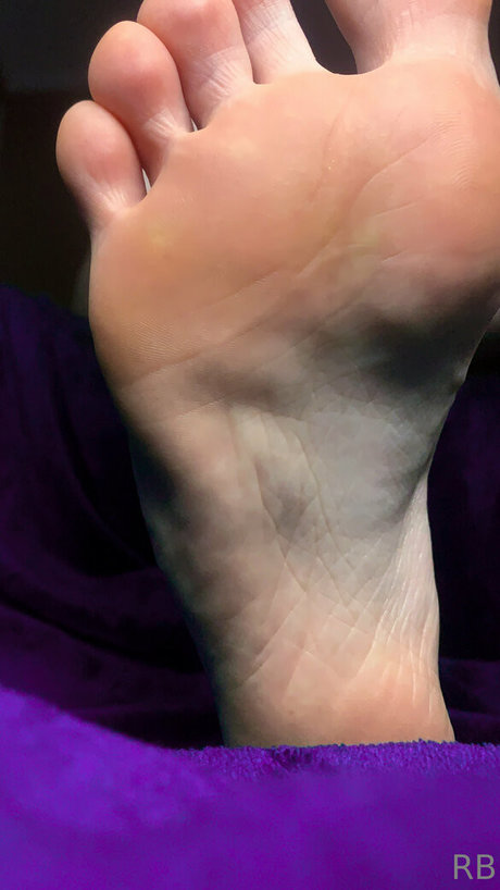 rubybunnyy nude pornstar img