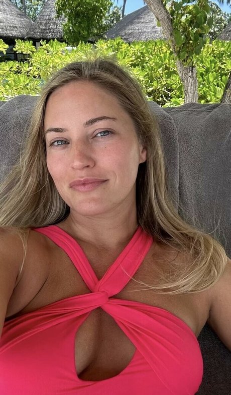 iJustine nude model pics