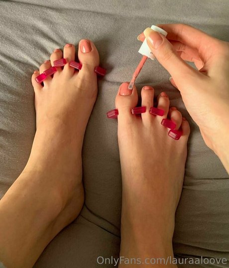 lauraaloove star exclusive pictures