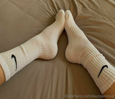 lauraaloove nude pornstar image